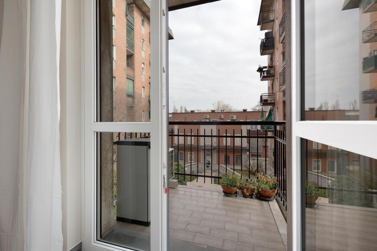 Dergano Comfy Apartment - 250 M Far From M3 Milano Exterior foto